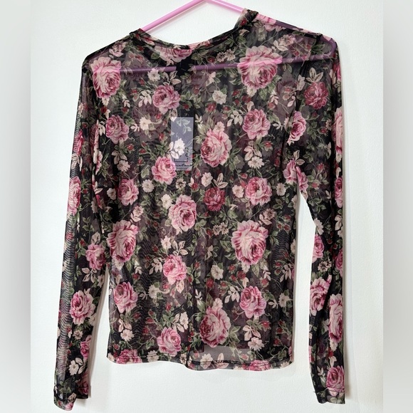 🎉3/25$🎉 🌹 Floral Sheer Mesh Long Sleeve Top – Medium (NWT) 🌹 - Picture 4 of 4
